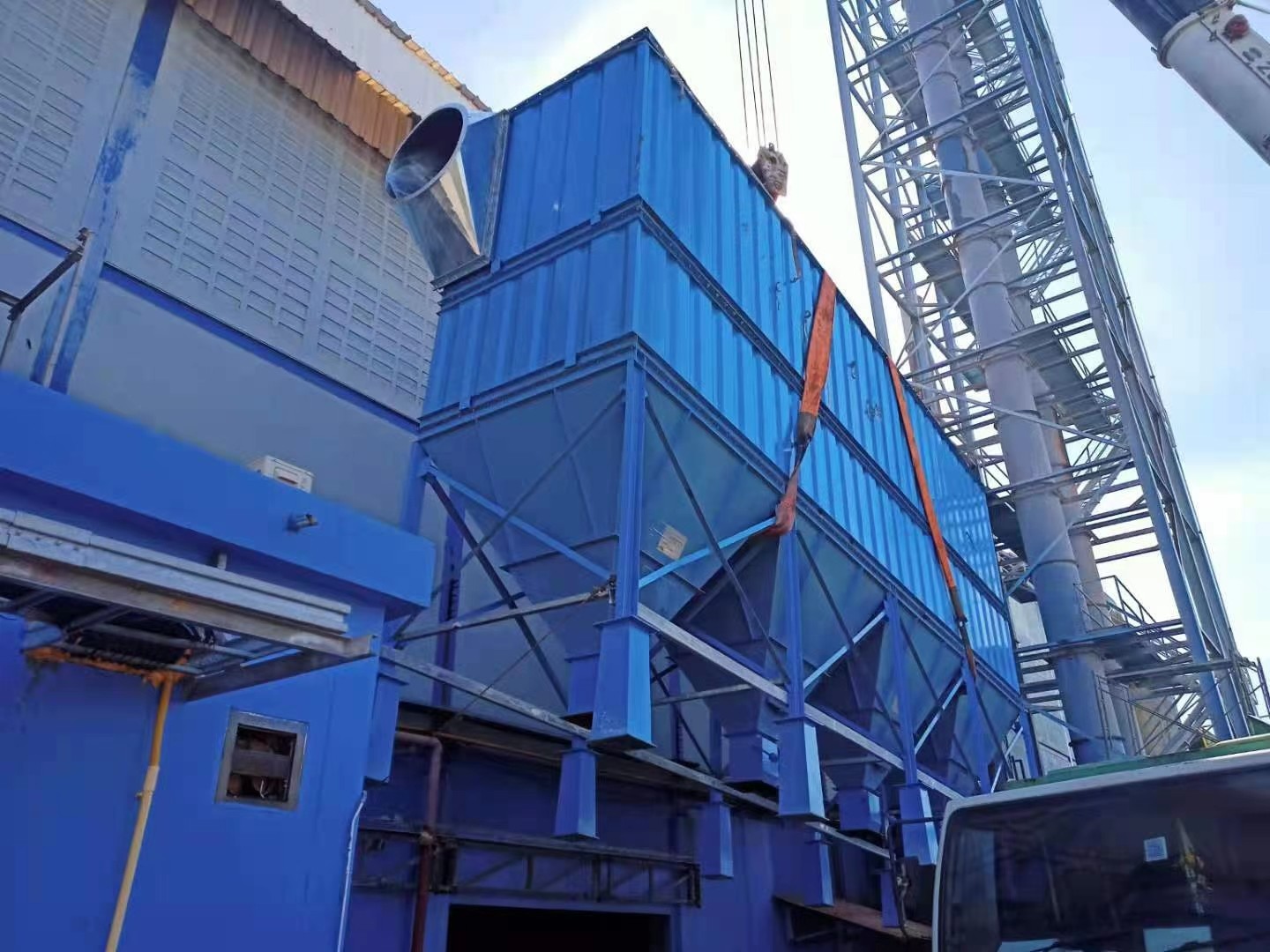 mais recente caso da empresa sobre Projeto do retrofit da fábrica da galvanização do mergulho quente de Tailândia TASA do revestimento